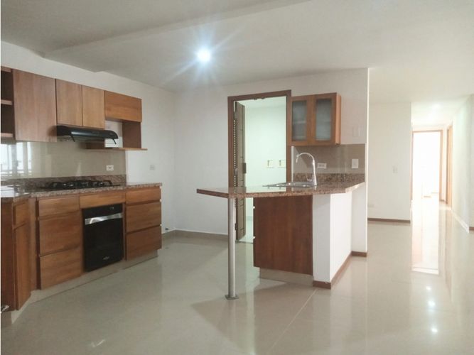 Apartamento de 3 alcobas en venta en Las Lomitas, Sabaneta, 110 m² · foto 2 de 12