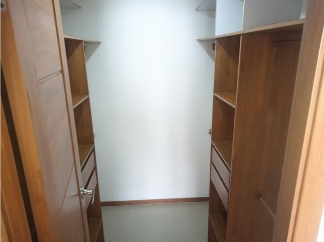Apartamento de 3 alcobas en venta en Las Lomitas, Sabaneta, 110 m² · foto 7 de 12