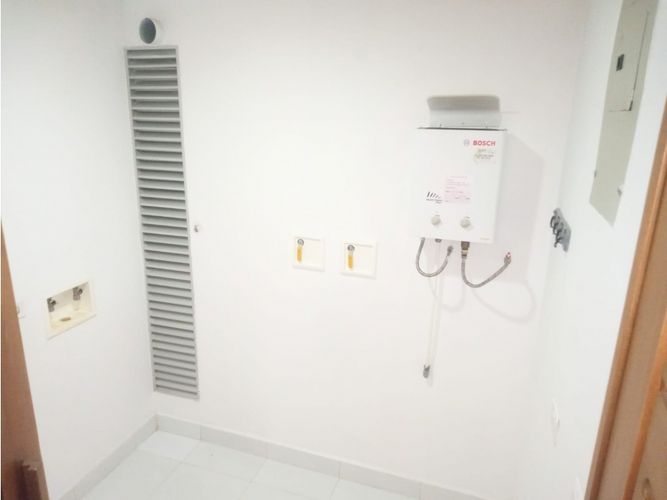 Apartamento de 3 alcobas en venta en Las Lomitas, Sabaneta, 110 m² · foto 11 de 12