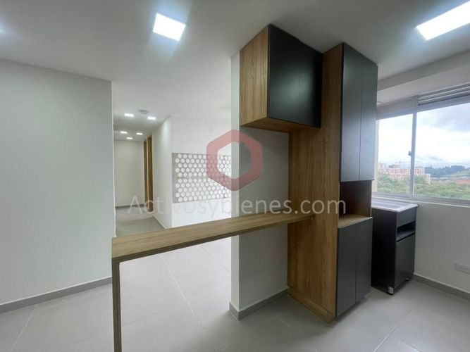 Apartamento de 3 alcobas en venta en Alto Del Medio, Rionegro, 56 m² · foto 3 de 21