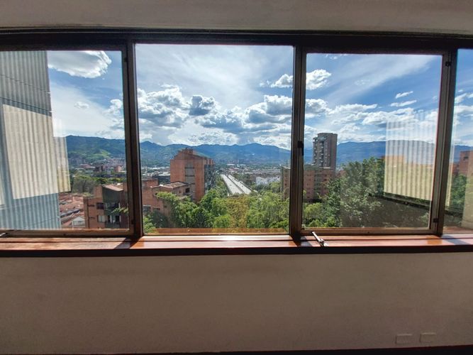 Oficina en arriendo en El Poblado, Medellín, 173 m² · foto 3 de 20