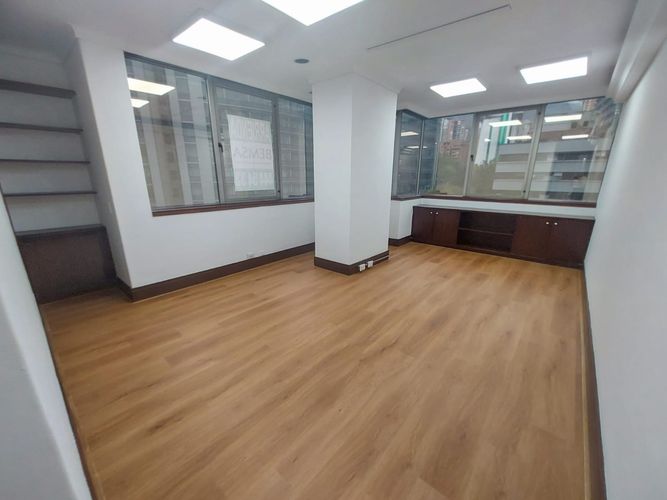 Oficina en arriendo en El Poblado, Medellín, 173 m² · foto 18 de 20