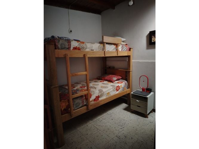 Casa de 3 alcobas en venta en Caicedo, Medellín, 138 m² · foto 8 de 12