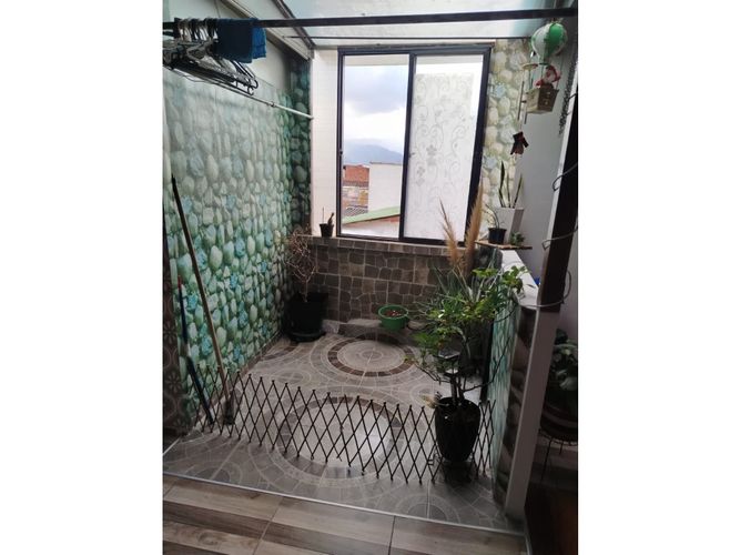 Casa de 3 alcobas en venta en Caicedo, Medellín, 138 m² · foto 10 de 12