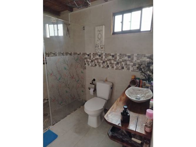 Casa de 3 alcobas en venta en Caicedo, Medellín, 138 m² · foto 11 de 12