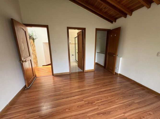 Casa de 4 alcobas en venta en Los Salados, El Retiro · foto 21 de 24