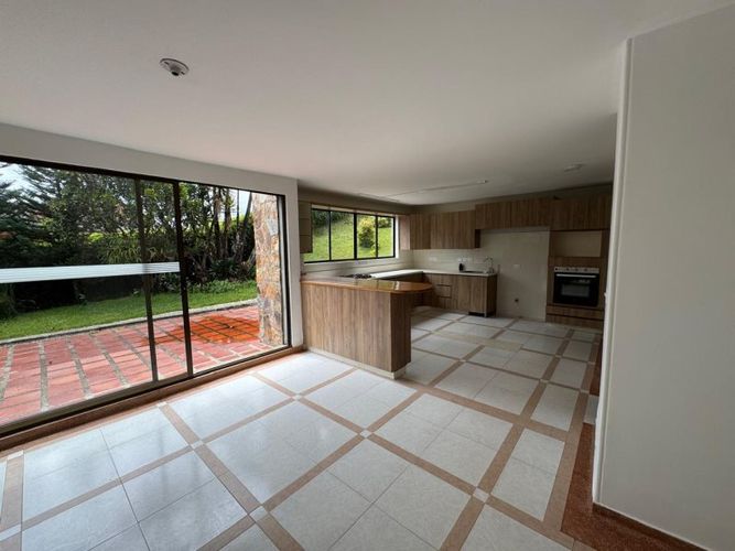 Casa de 4 alcobas en venta en Los Salados, El Retiro · foto 24 de 24