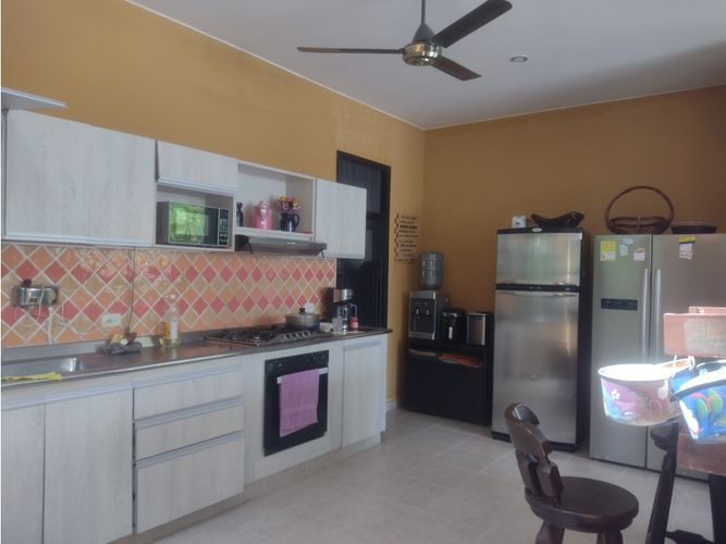 Casa de 4 alcobas en venta en Cn. Campestre El Peñon, Girardot, 340 m² · foto 11 de 21