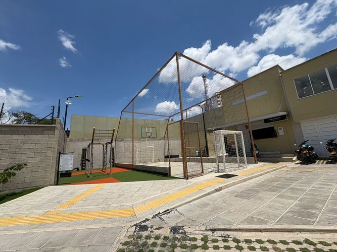 Casa de 3 alcobas en venta en Urbanizacion Balcones De Alejandria, Girón, 110 m² · foto 18 de 19
