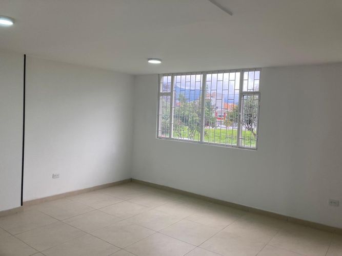 Apartamento de 2 alcobas en venta en La Camelia, Bogotá, 51 m² · foto 2 de 15