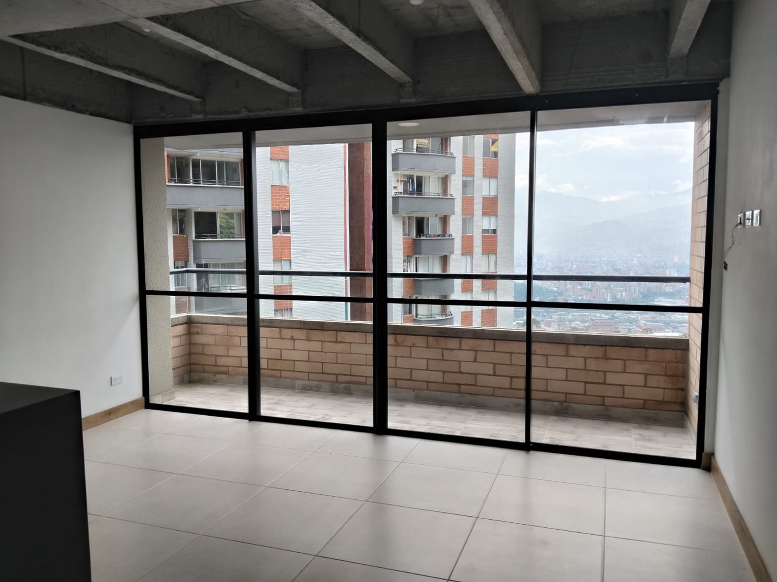 Apartamento en arriendo en El Poblado, Medellín · foto 3 de 18