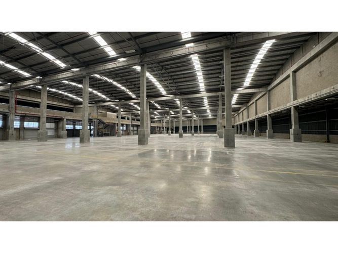 Bodega en arriendo en Caqueta, La Estrella, 4749 m² · foto 6 de 20