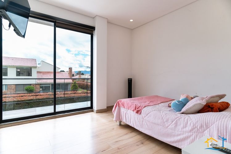 Casa de 4 alcobas en venta en Siberia, Cota, 292 m² · foto 11 de 24