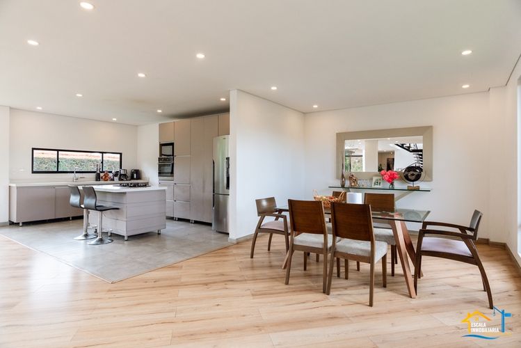 Casa de 4 alcobas en venta en Siberia, Cota, 292 m² · foto 9 de 24