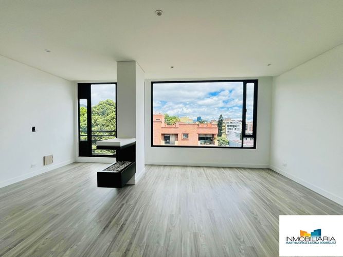 Apartamento de 2 alcobas en venta en San Patricio, Bogotá, 97 m² · foto 2 de 19