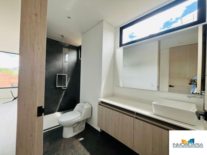 Apartamento de 2 alcobas en venta en San Patricio, Bogotá, 97 m² · foto 11 de 19