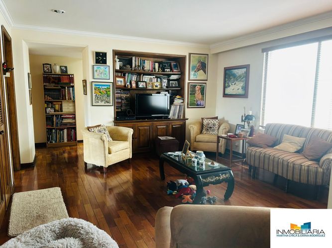 Apartamento de 4 alcobas en venta en Los Rosales, Bogotá, 289 m² · foto 8 de 16