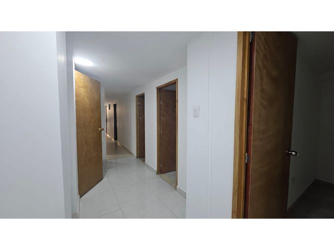 Casa de 12 alcobas en venta en Rincon Santo, Armenia, 253 m² · foto 6 de 24