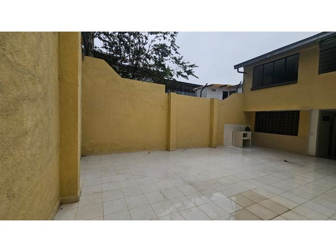 Casa de 12 alcobas en venta en Rincon Santo, Armenia, 253 m² · foto 21 de 24