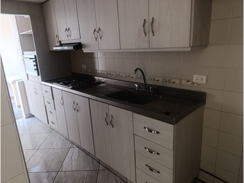 Casa en venta en Bosques De Santa Elena, Pereira · foto 2 de 13