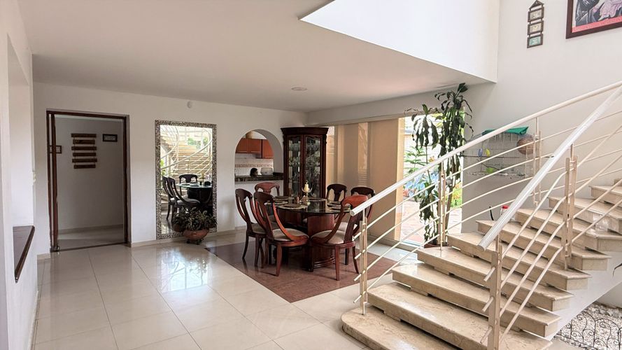 Casa de 6 alcobas en venta en Las Mercedes, Palmira, 418 m² · foto 10 de 24