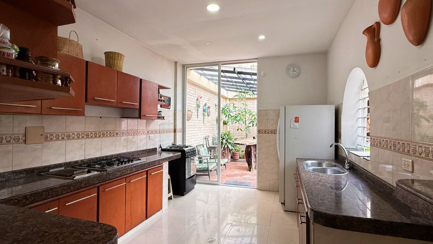 Casa de 6 alcobas en venta en Las Mercedes, Palmira, 418 m² · foto 12 de 24