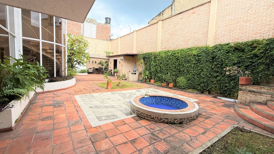 Casa de 6 alcobas en venta en Las Mercedes, Palmira, 418 m² · foto 13 de 24