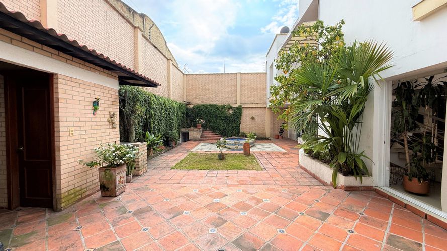 Casa de 6 alcobas en venta en Las Mercedes, Palmira, 418 m² · foto 14 de 24