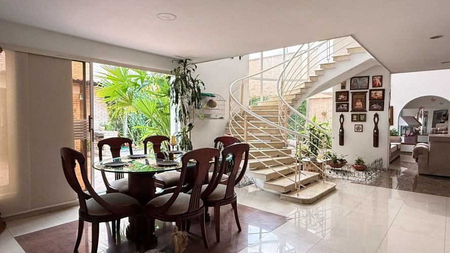 Casa de 6 alcobas en venta en Las Mercedes, Palmira, 418 m² · foto 16 de 24