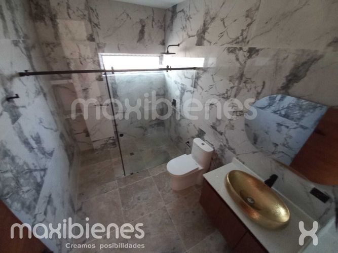 Casa de 4 alcobas en arriendo en La Chinita, Apartado, 240 m² · foto 18 de 21