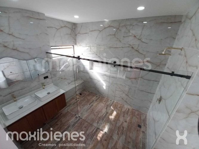 Casa de 4 alcobas en arriendo en La Chinita, Apartado, 240 m² · foto 19 de 21