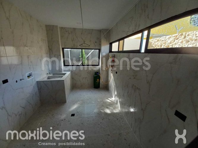 Casa de 4 alcobas en arriendo en La Chinita, Apartado, 240 m² · foto 20 de 21