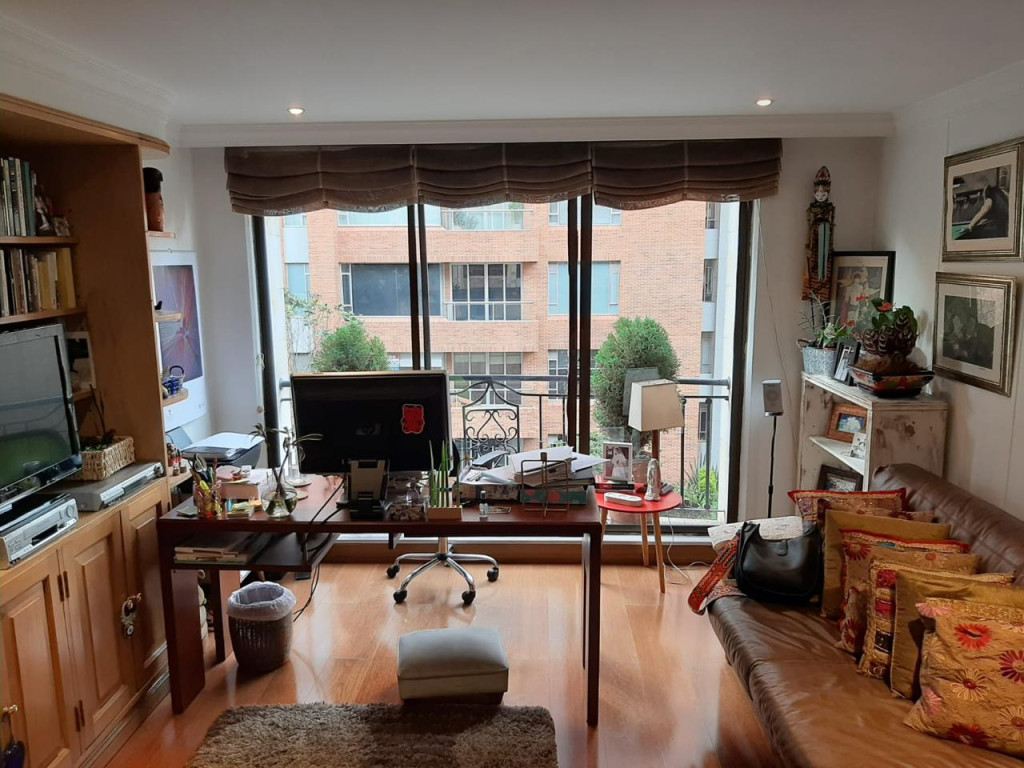 Apartamento en venta en Los Rosales, Bogotá · foto 2 de 24