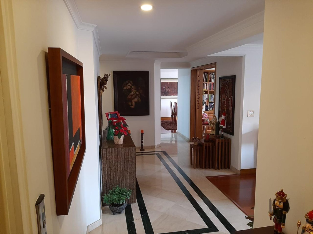 Apartamento en venta en Los Rosales, Bogotá · foto 4 de 24