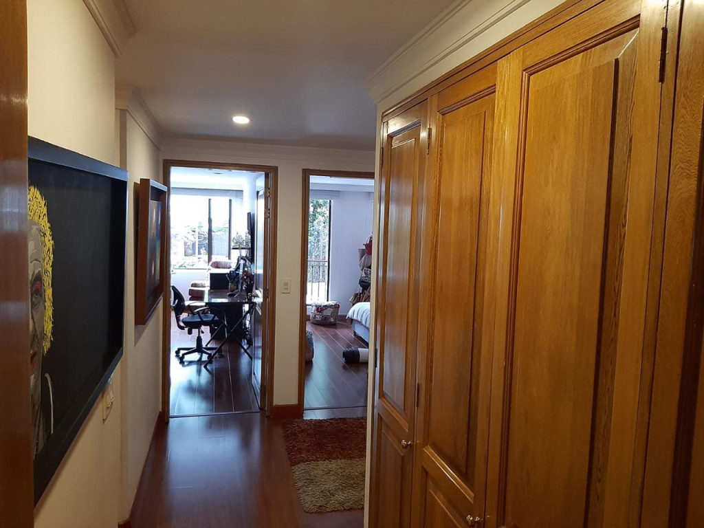 Apartamento en venta en Los Rosales, Bogotá · foto 9 de 24