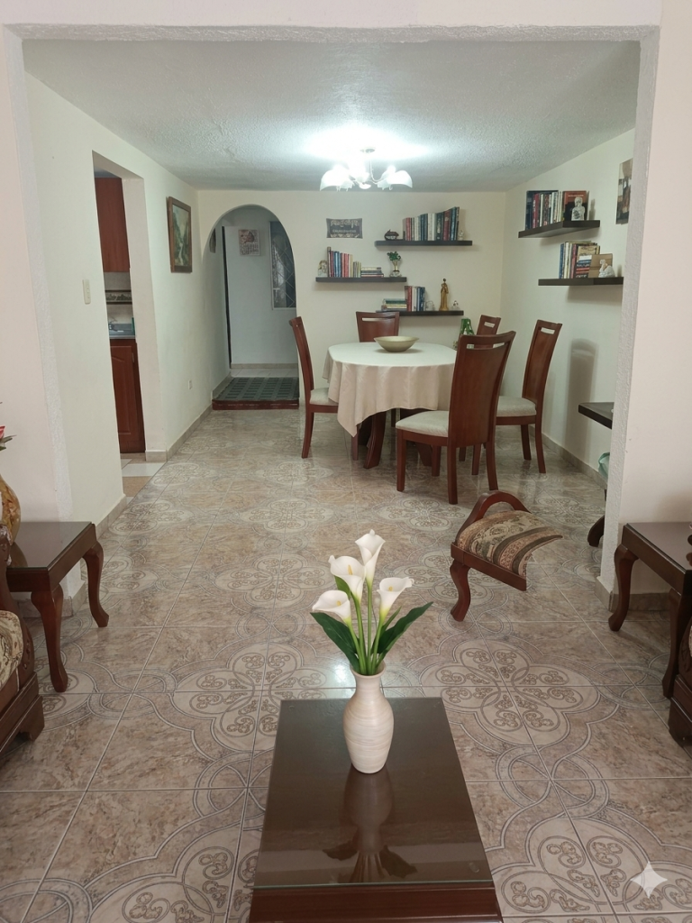 Casa en venta en El Almenar, Bogotá · foto 3 de 11