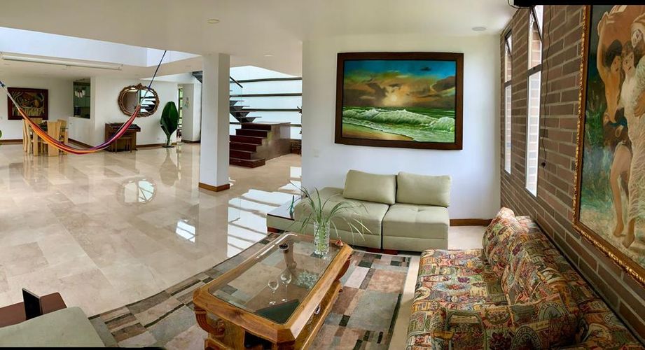 Casa de 4 alcobas en venta en Escobero, Envigado, 387 m² · foto 3 de 24