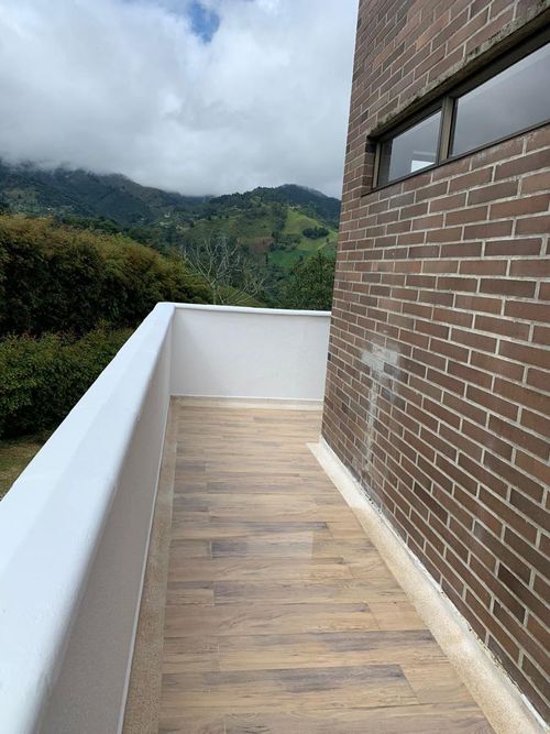 Casa de 4 alcobas en venta en Escobero, Envigado, 387 m² · foto 18 de 24