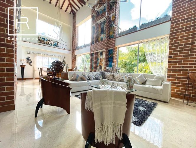 Casa de 5 alcobas en venta en Loma Del Escobero, Envigado, 656 m² · foto 9 de 24
