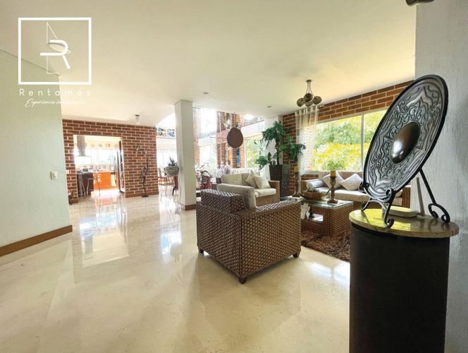 Casa de 5 alcobas en venta en Loma Del Escobero, Envigado, 656 m² · foto 11 de 24
