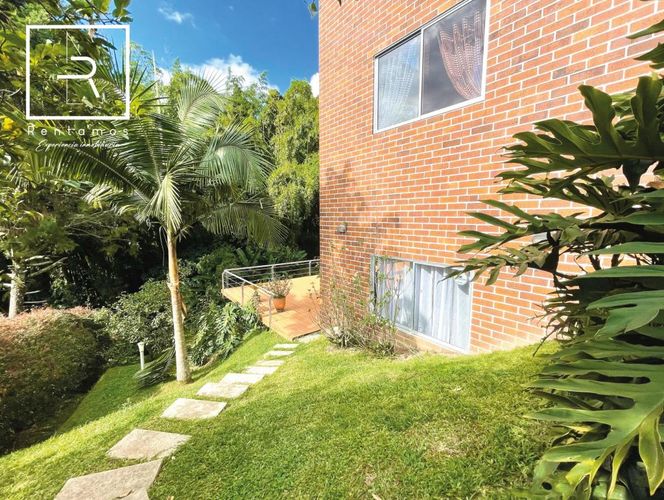 Casa de 5 alcobas en venta en Loma Del Escobero, Envigado, 656 m² · foto 22 de 24