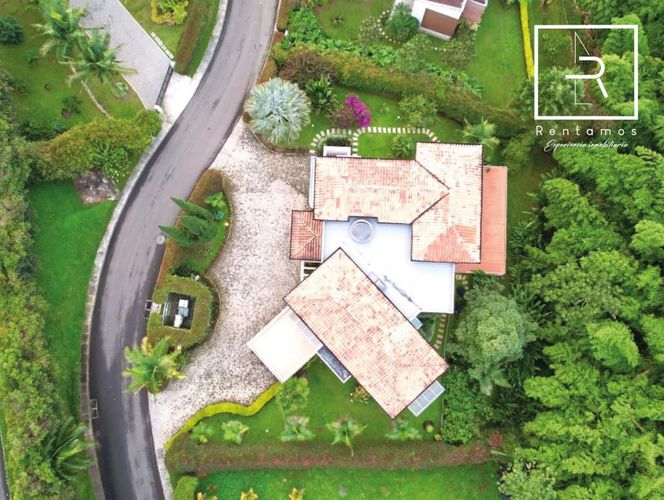Casa de 5 alcobas en venta en Loma Del Escobero, Envigado, 656 m² · foto 23 de 24