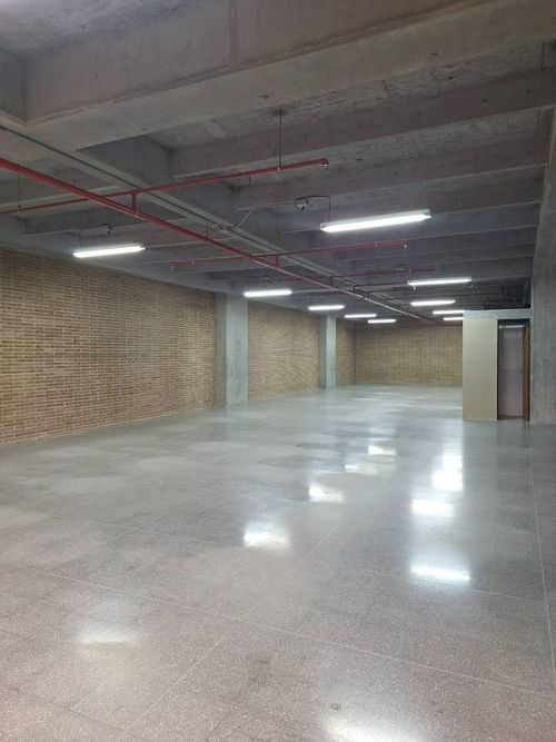 Oficina en arriendo en El Poblado, Medellín, 195 m² · foto 3 de 7