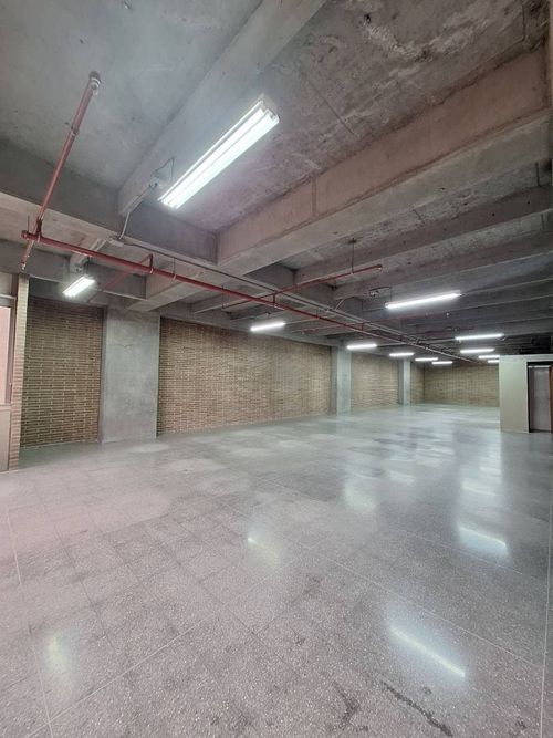 Oficina en arriendo en El Poblado, Medellín, 195 m² · foto 4 de 7