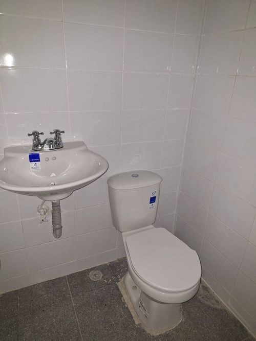 Oficina en arriendo en El Poblado, Medellín, 194 m² · foto 3 de 5