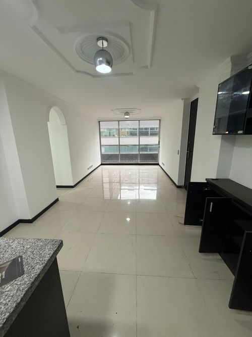 Apartamento de 3 alcobas en arriendo en Ciudad Del Río, Medellín, 85 m² · foto 4 de 12