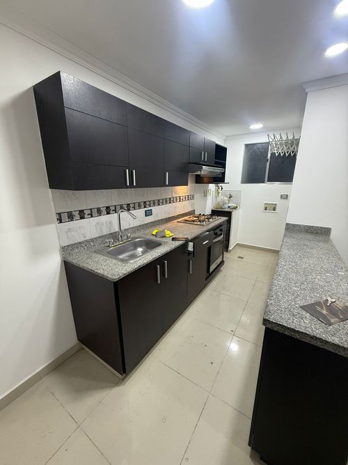 Apartamento de 3 alcobas en arriendo en Ciudad Del Río, Medellín, 85 m² · foto 2 de 12