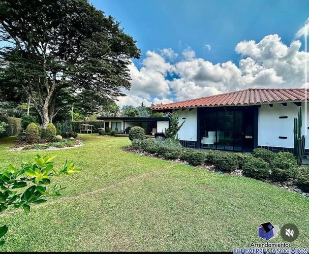 Casa de 3 alcobas en venta en Llano Grande, Rionegro, 1200 m² · foto 3 de 10