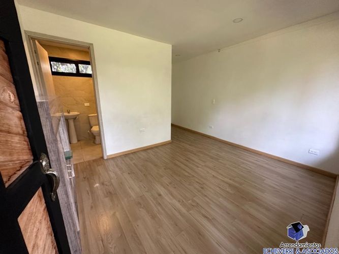 Casa de 3 alcobas en venta en Llano Grande, Rionegro, 1200 m² · foto 7 de 10