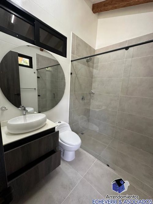 Casa de 3 alcobas en venta en Llano Grande, Rionegro, 1200 m² · foto 8 de 10
